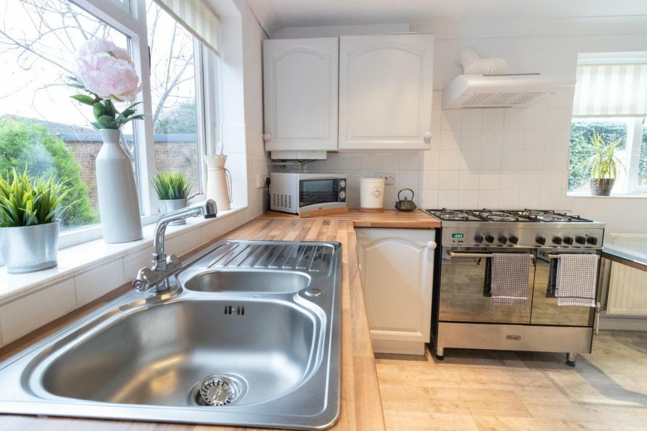 St Anne'S Serviced Accommodation - Bicester Oxfordshire Exterior foto